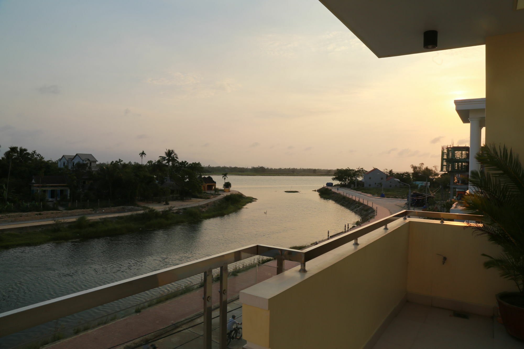 Dong Nguyen Riverside Homestay Хойан Экстерьер фото