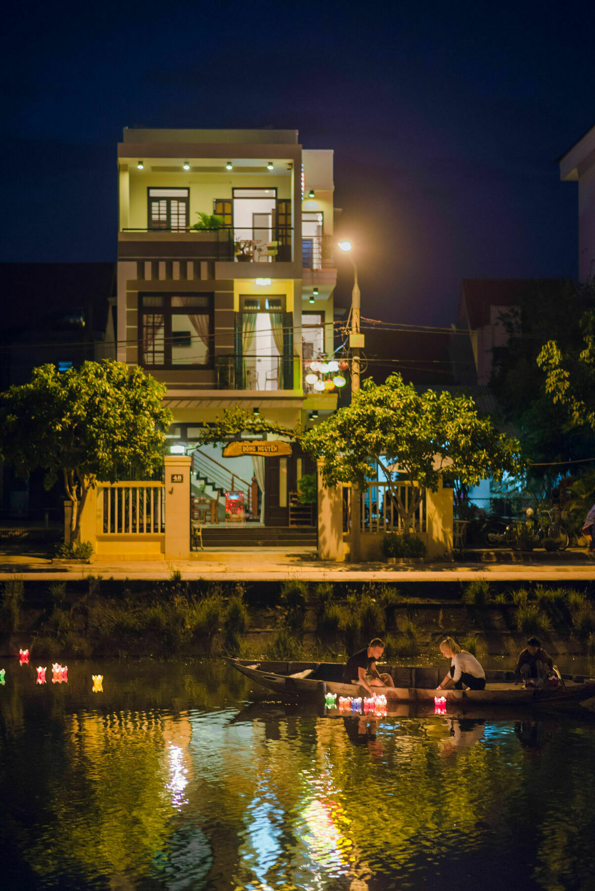 Dong Nguyen Riverside Homestay Хойан Экстерьер фото